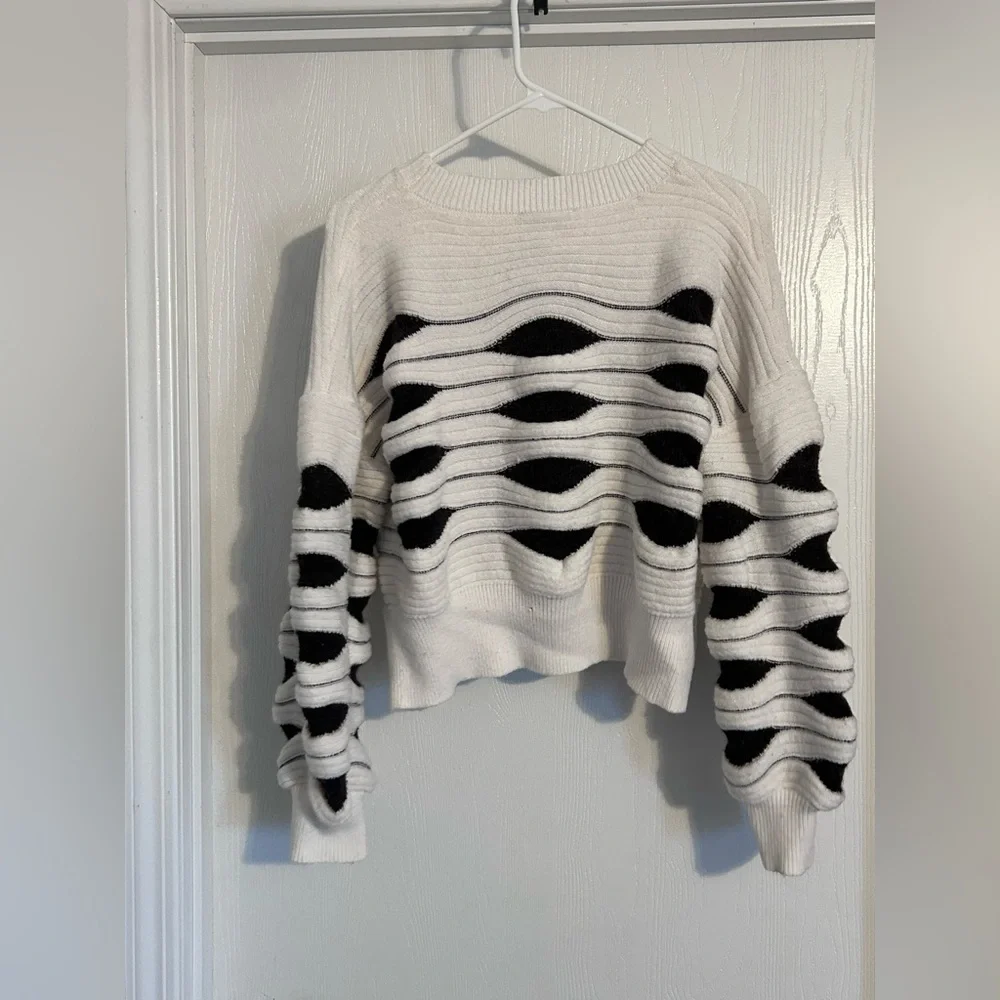 Nanette Lepore | Black and Cream Textured Sweater | Size XL - Picture 6 of 6